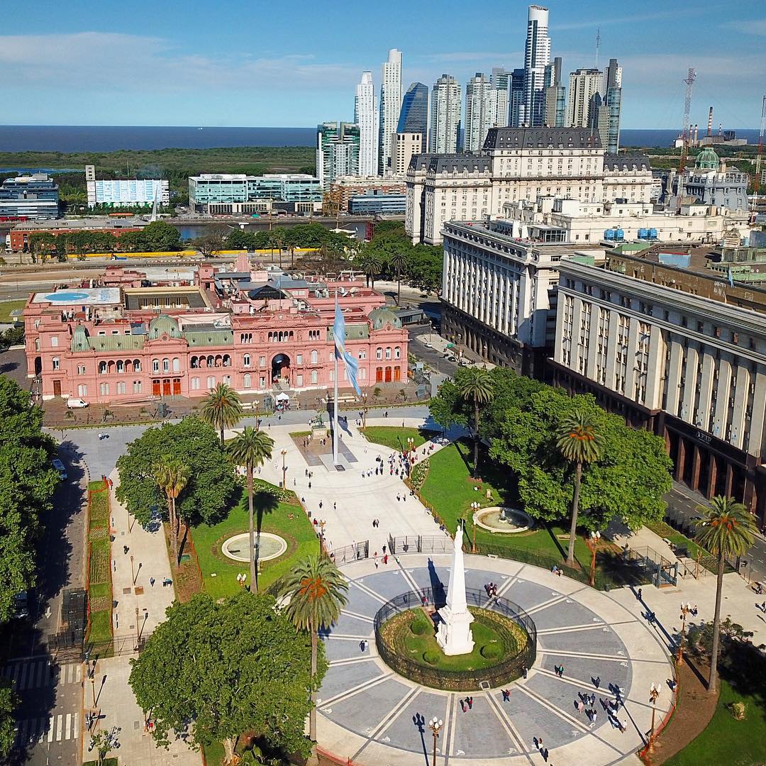 Motorcycle Drone Photography Tours in Buenos Aires | www.photodronetour.com * 
Government House in Plaza de Mayo * 
Casa Rosada en Plaza de Mayo * 
#casarosada #casarosadaargentina #piramidedemayo #plazademayo 
#photodronetour #motorcycletour #privatetour #buenosaires #buenosairestour #buenosairestourist #buenosairestourism #droneselfie #dronephotography #droneinstagram #instadrone #instadroned #buenosairescity #buenosairesphoto #ba #bsas #bsascity #bsas_streetphotography #droneofficial #droneoftheday #drone #drones #dji #aerialaesthetics #skysupply * 
Motorcycle Drone Photography Tours in Buenos Aires | www.photodronetour.com